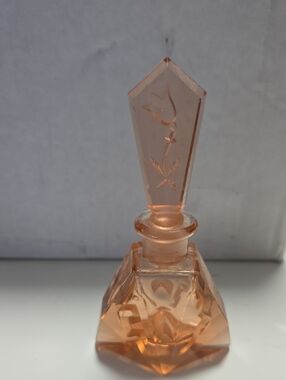 Peach Glass Decorative Perfume Bottle - Elegant Home Art Accent